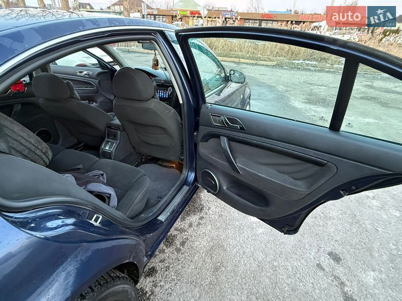 Лифтбек Skoda Superb 2003 в Киеве