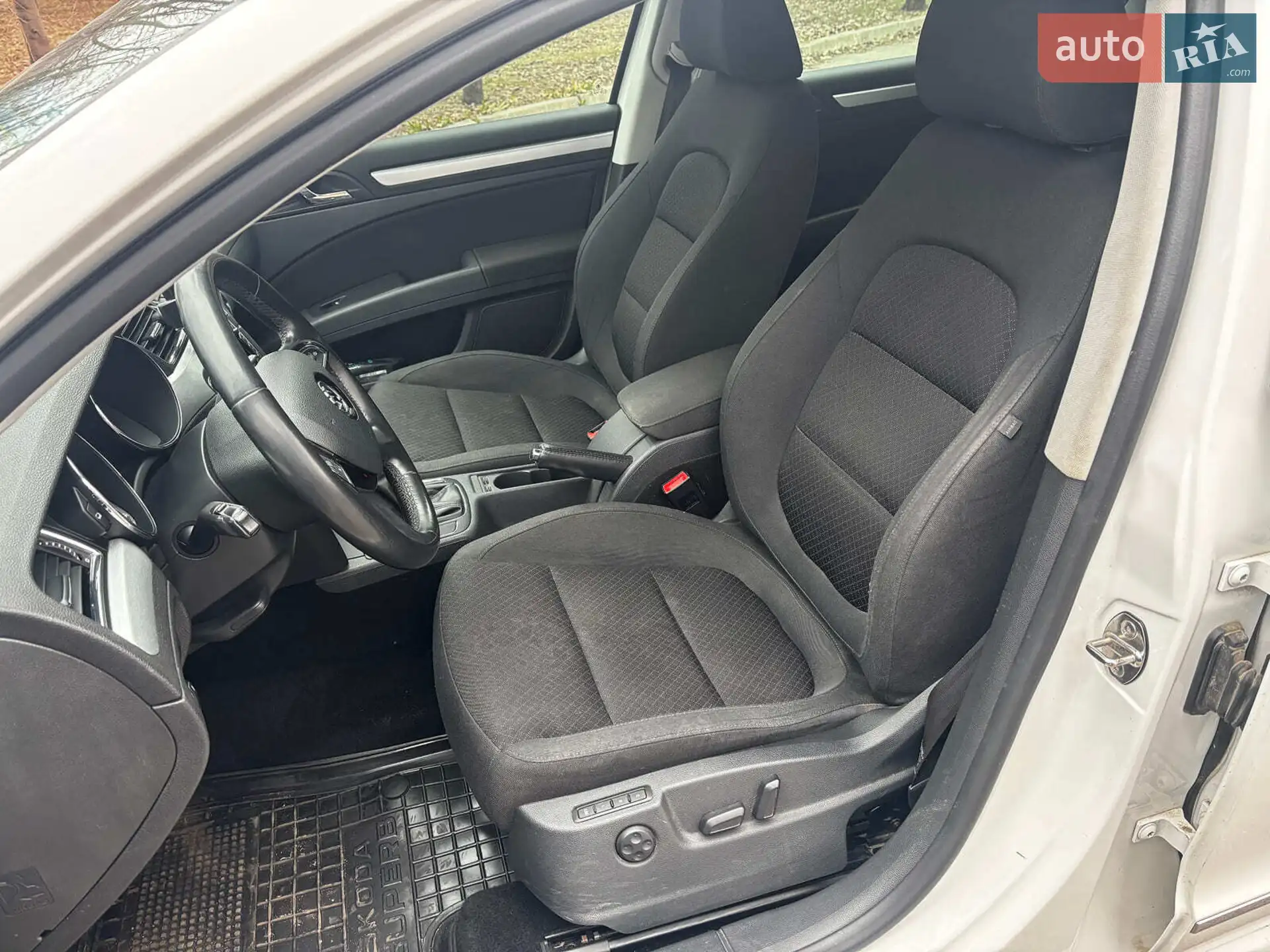 2013 Skoda Superb - мініатюра 15