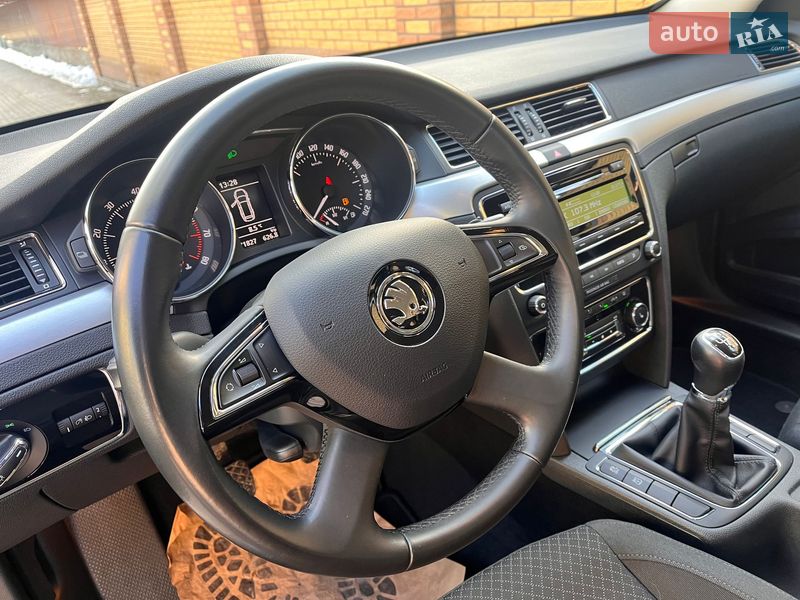 Универсал Skoda Superb 2015 в Луцке