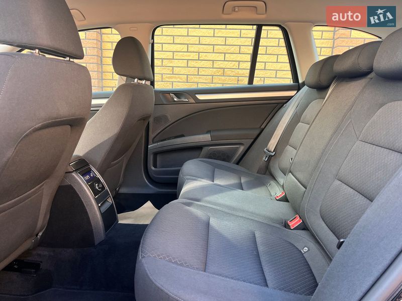 Универсал Skoda Superb 2015 в Луцке