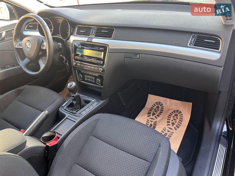 Универсал Skoda Superb 2015 в Луцке