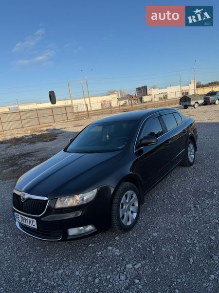 Лифтбек Skoda Superb 2012 в Каменском