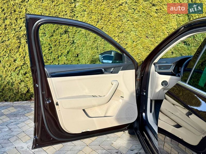 Ліфтбек Skoda Superb 2020 в Хусті