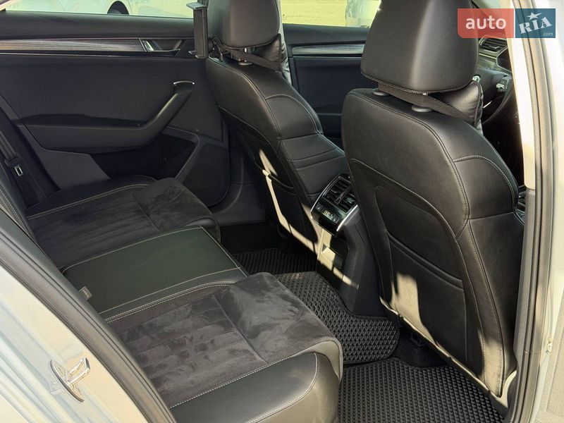 Лифтбек Skoda Superb 2022 в Киеве