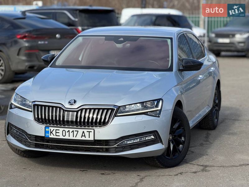 Лифтбек Skoda Superb 2022 в Киеве