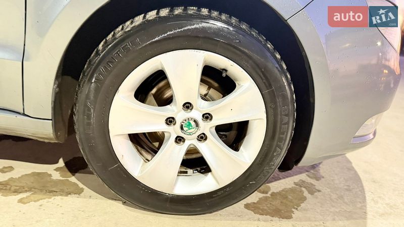 Универсал Skoda Superb 2012 в Ужгороде