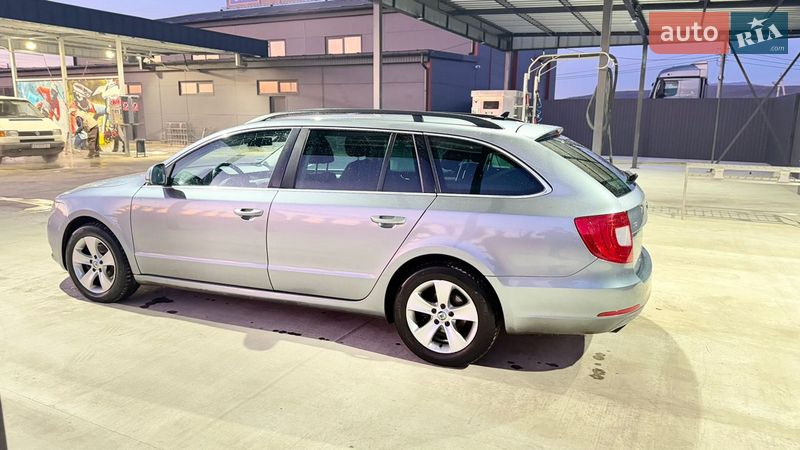 Универсал Skoda Superb 2012 в Ужгороде