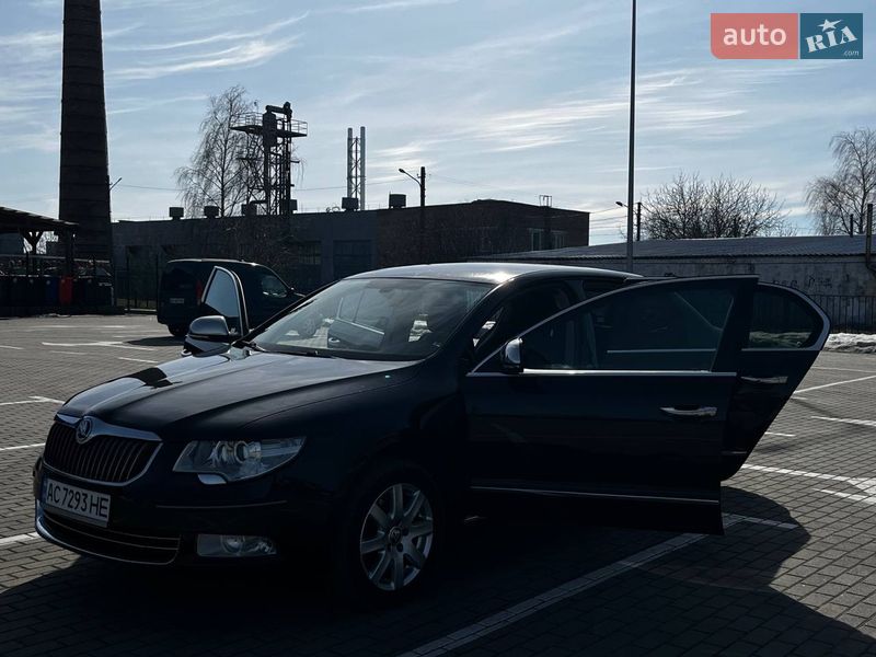 Лифтбек Skoda Superb 2012 в Луцке