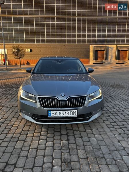 Лифтбек Skoda Superb 2016 в Луцке
