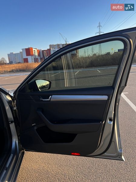 Лифтбек Skoda Superb 2016 в Луцке