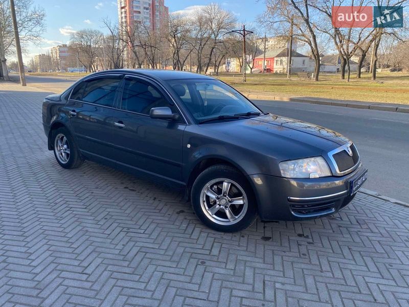 Лифтбек Skoda Superb 2006 в Николаеве
