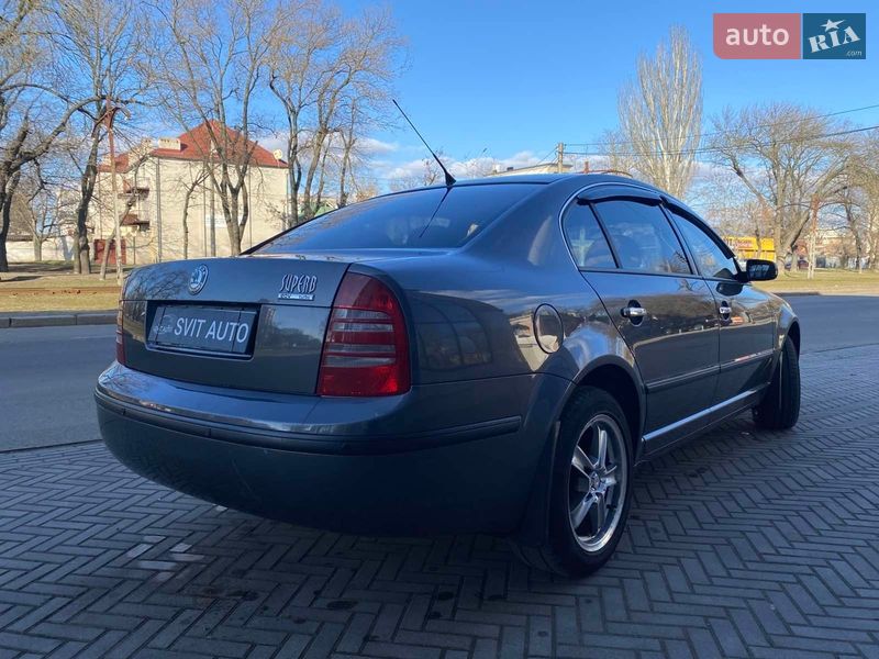 Лифтбек Skoda Superb 2006 в Николаеве