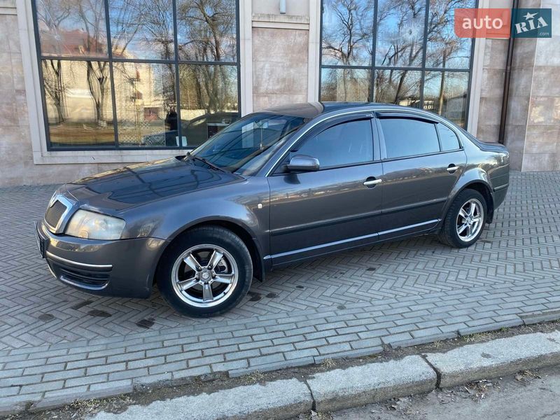 Лифтбек Skoda Superb 2006 в Николаеве