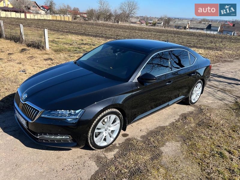Лифтбек Skoda Superb 2022 в Ровно