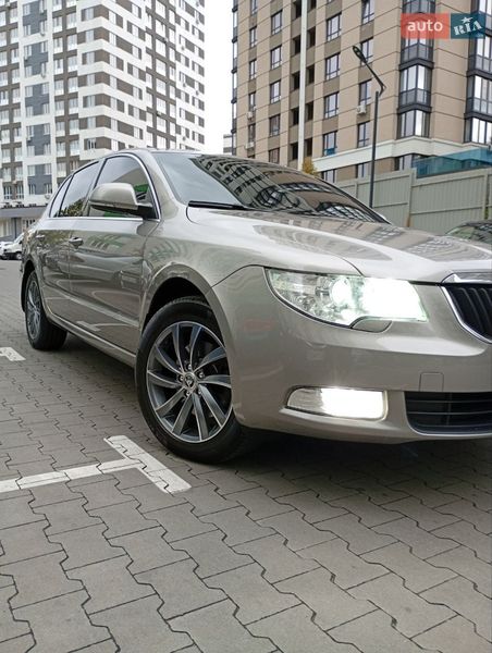 Лифтбек Skoda Superb 2009 в Киеве