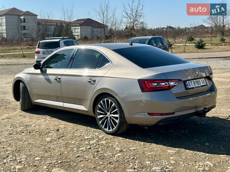 Лифтбек Skoda Superb 2015 в Ивано-Франковске