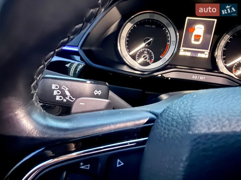 Лифтбек Skoda Superb 2015 в Ивано-Франковске