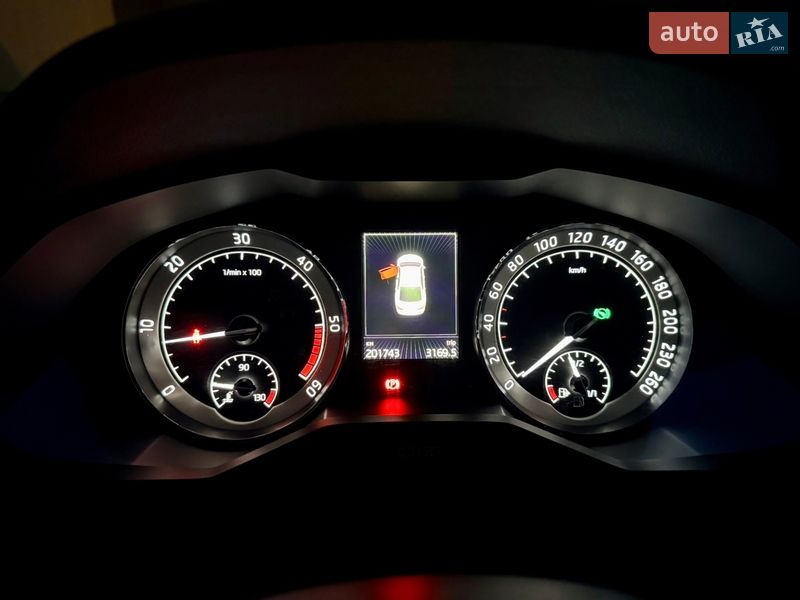 Лифтбек Skoda Superb 2015 в Ивано-Франковске