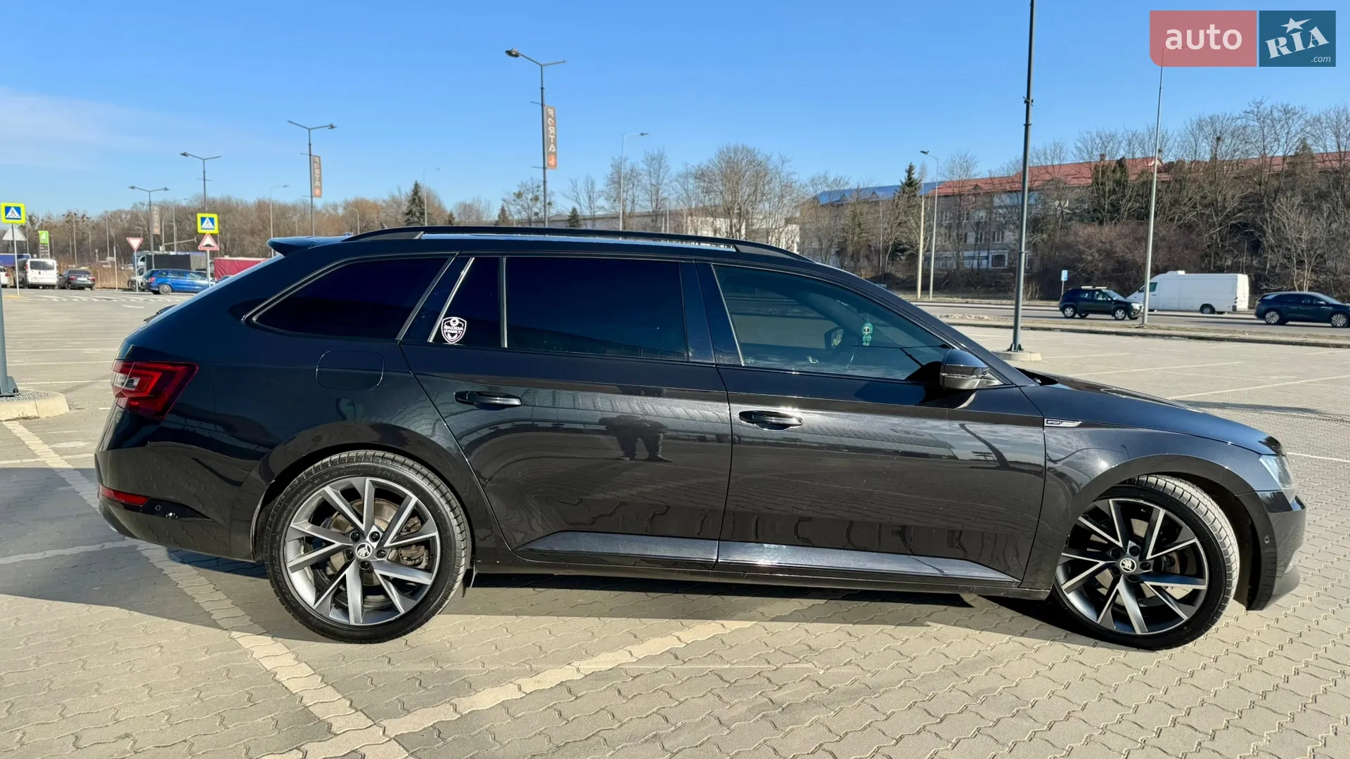 2017 Skoda Superb - мініатюра 9