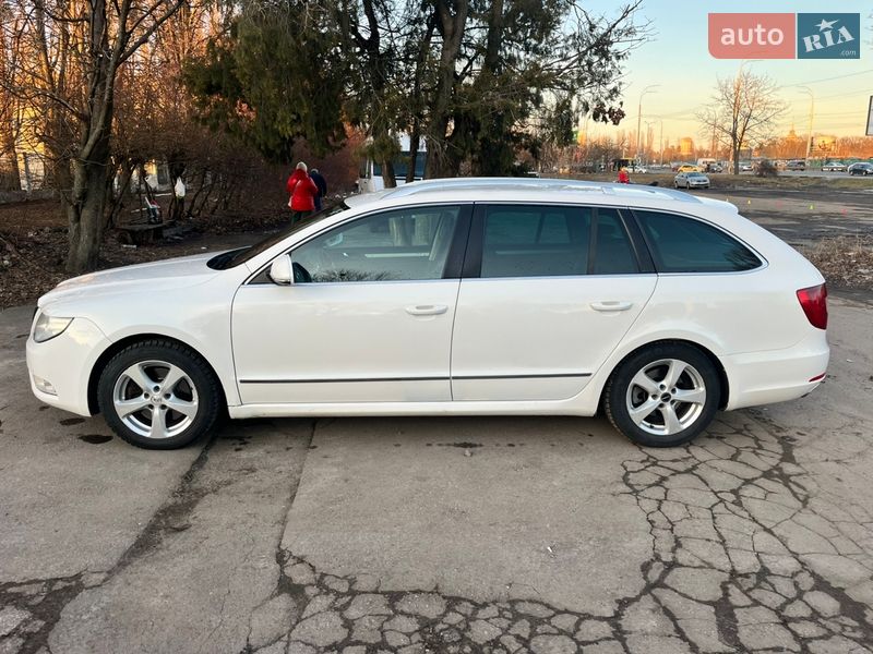 Універсал Skoda Superb 2012 в Києві