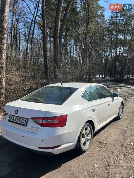 Ліфтбек Skoda Superb 2015 в Києві