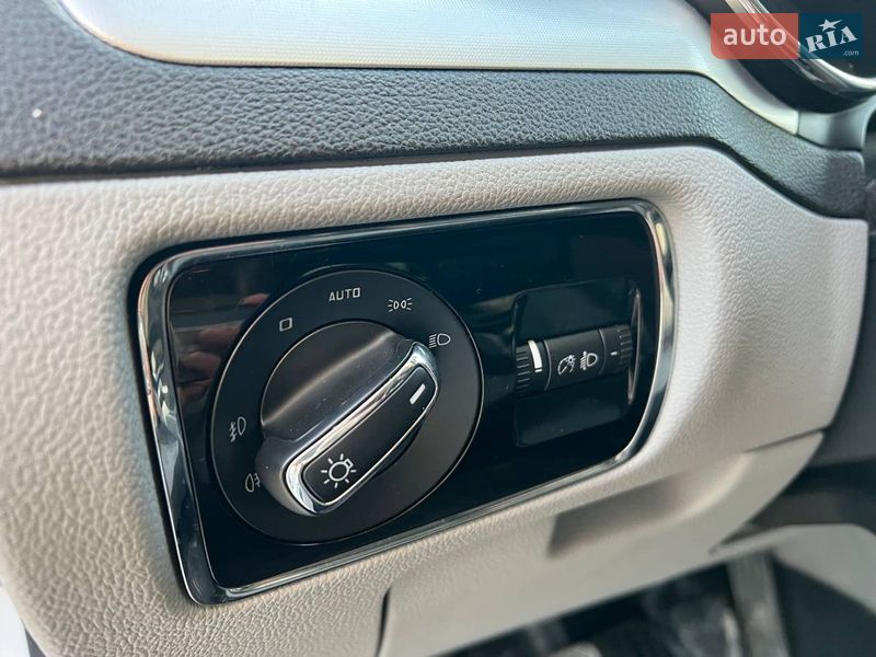 Универсал Skoda Superb 2012 в Львове