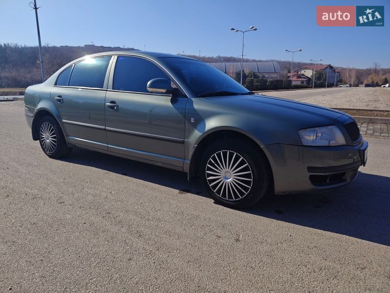 Лифтбек Skoda Superb 2007 в Днепре