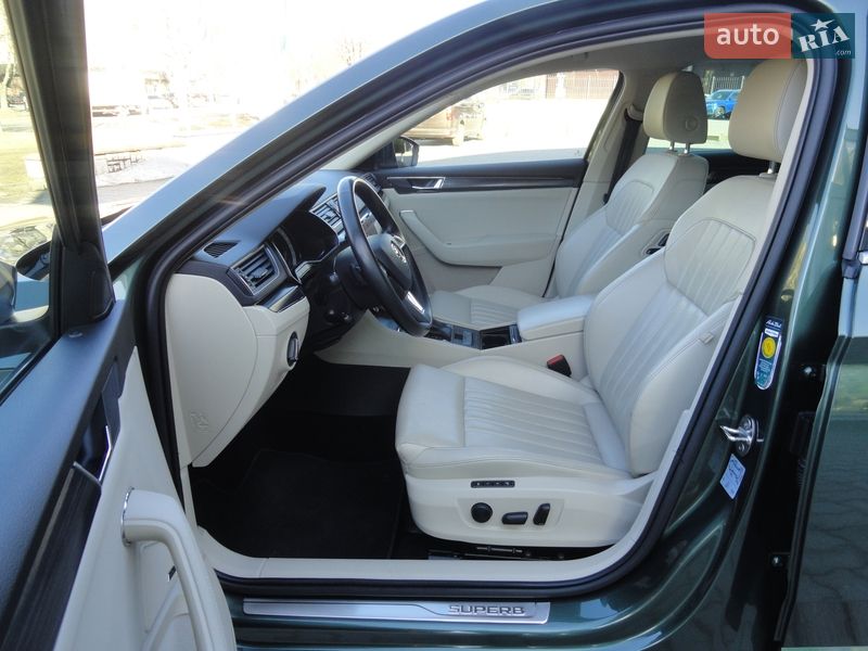 Універсал Skoda Superb 2020 в Луцьку