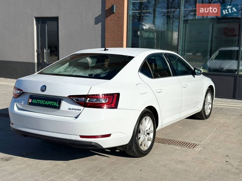 Лифтбек Skoda Superb 2018 в Киеве