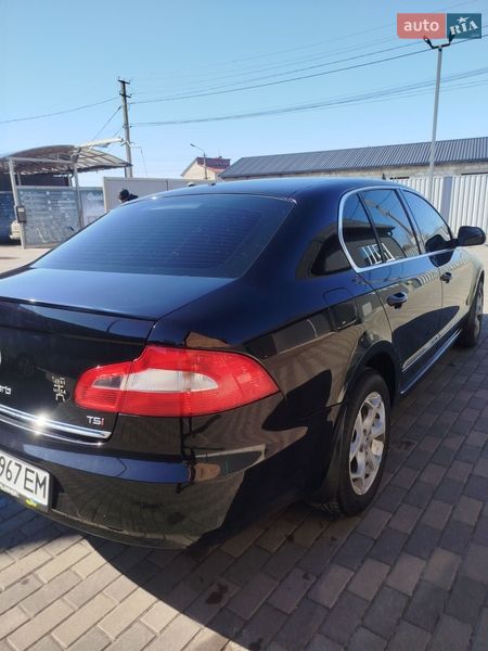 Лифтбек Skoda Superb 2012 в Ичне