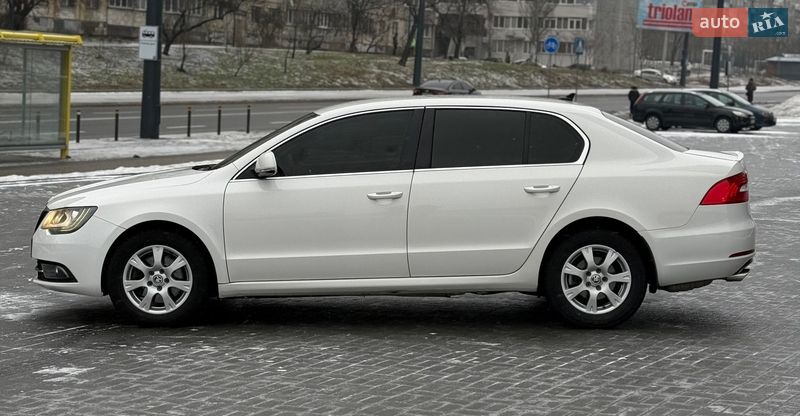 Лифтбек Skoda Superb 2013 в Днепре