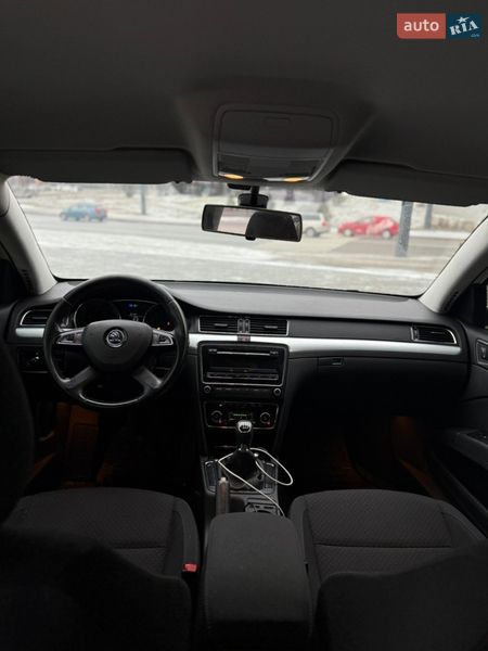 Лифтбек Skoda Superb 2013 в Днепре