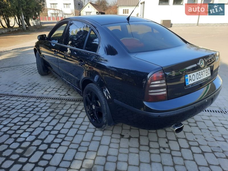 Лифтбек Skoda Superb 2006 в Рахове