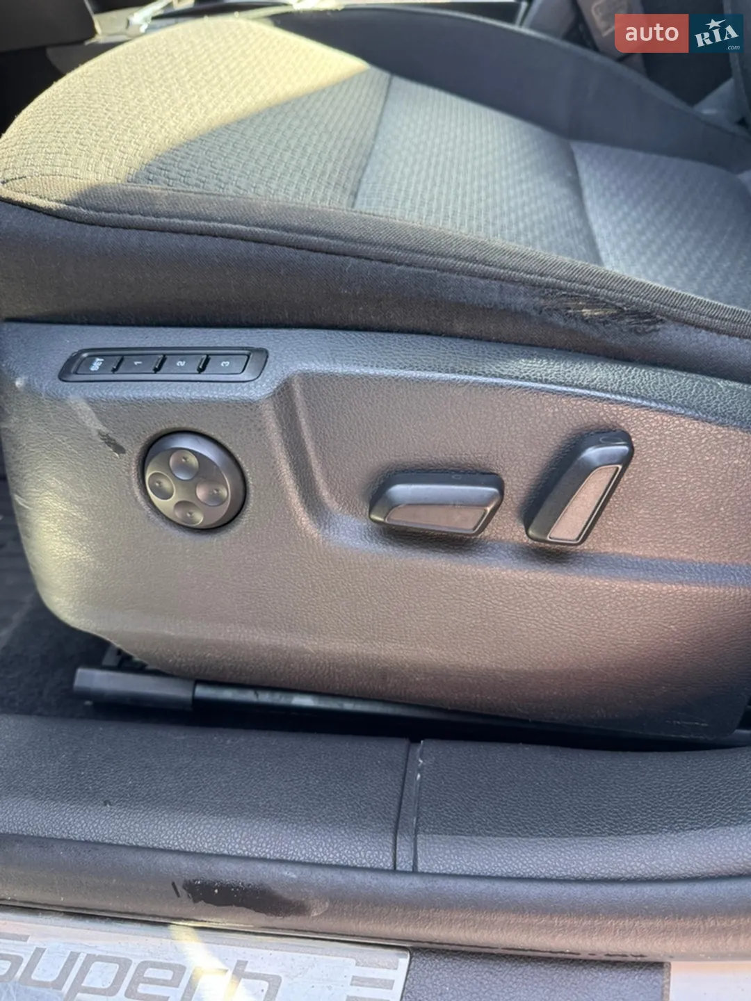 2010 Skoda Superb - мініатюра 11