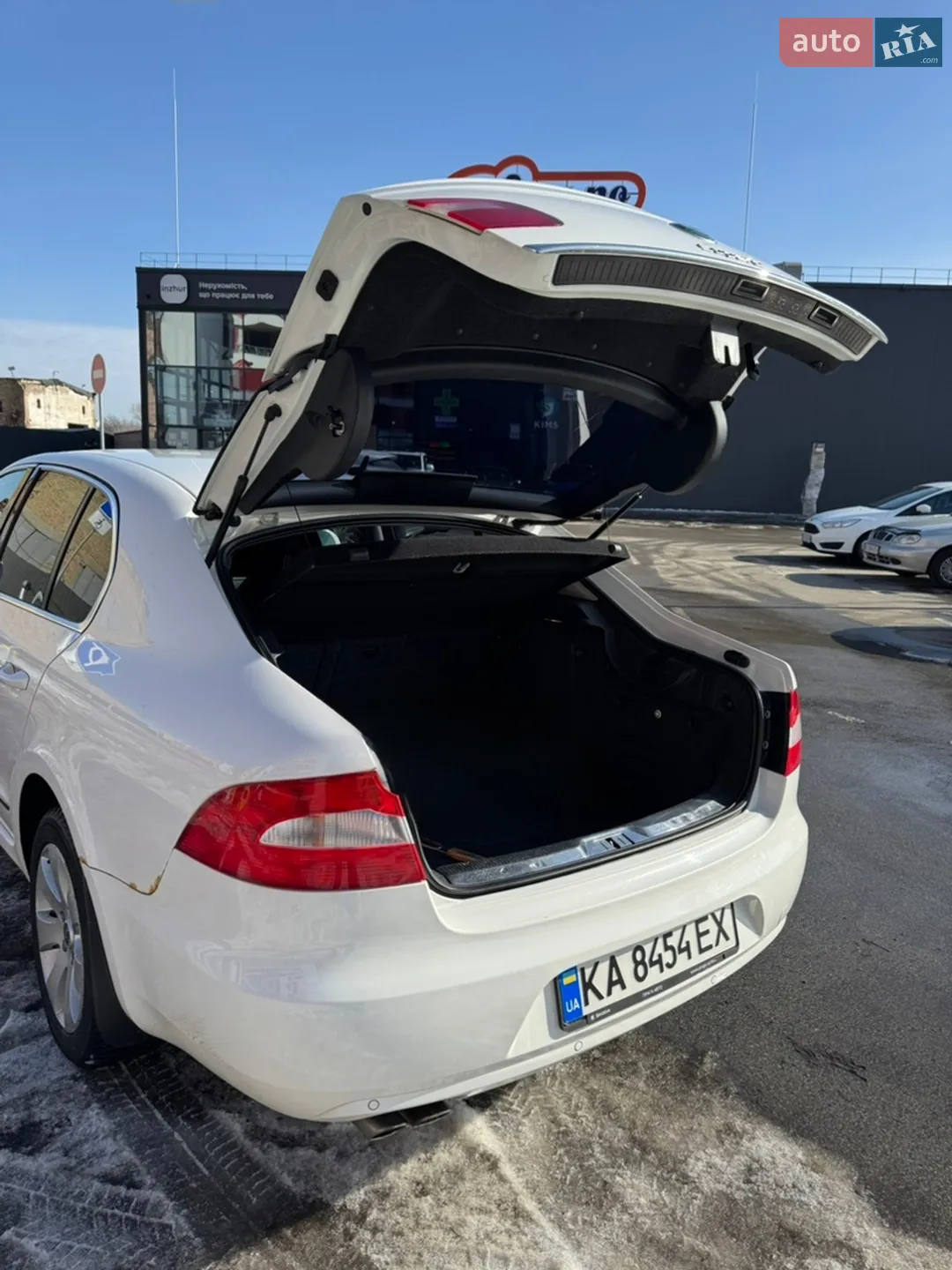 2010 Skoda Superb - мініатюра 31