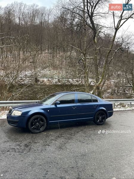 Лифтбек Skoda Superb 2004 в Мукачево
