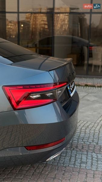 Лифтбек Skoda Superb 2022 в Мукачево