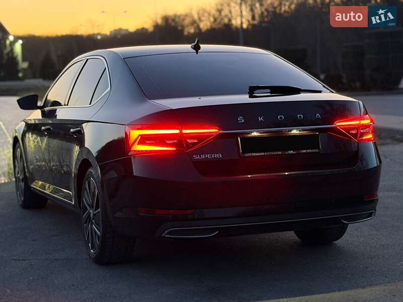 Лифтбек Skoda Superb 2022 в Днепре