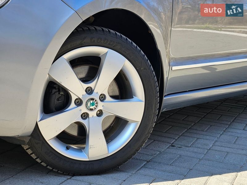 Лифтбек Skoda Superb 2008 в Дрогобыче