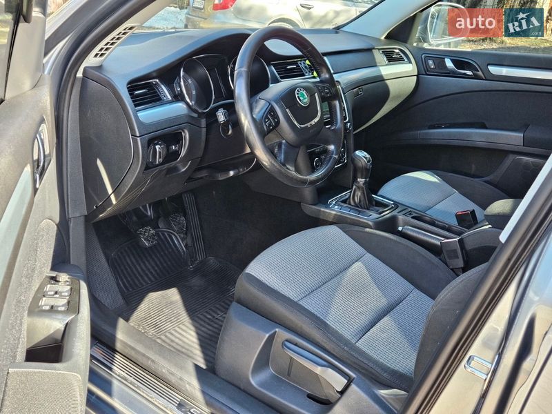 Лифтбек Skoda Superb 2008 в Дрогобыче
