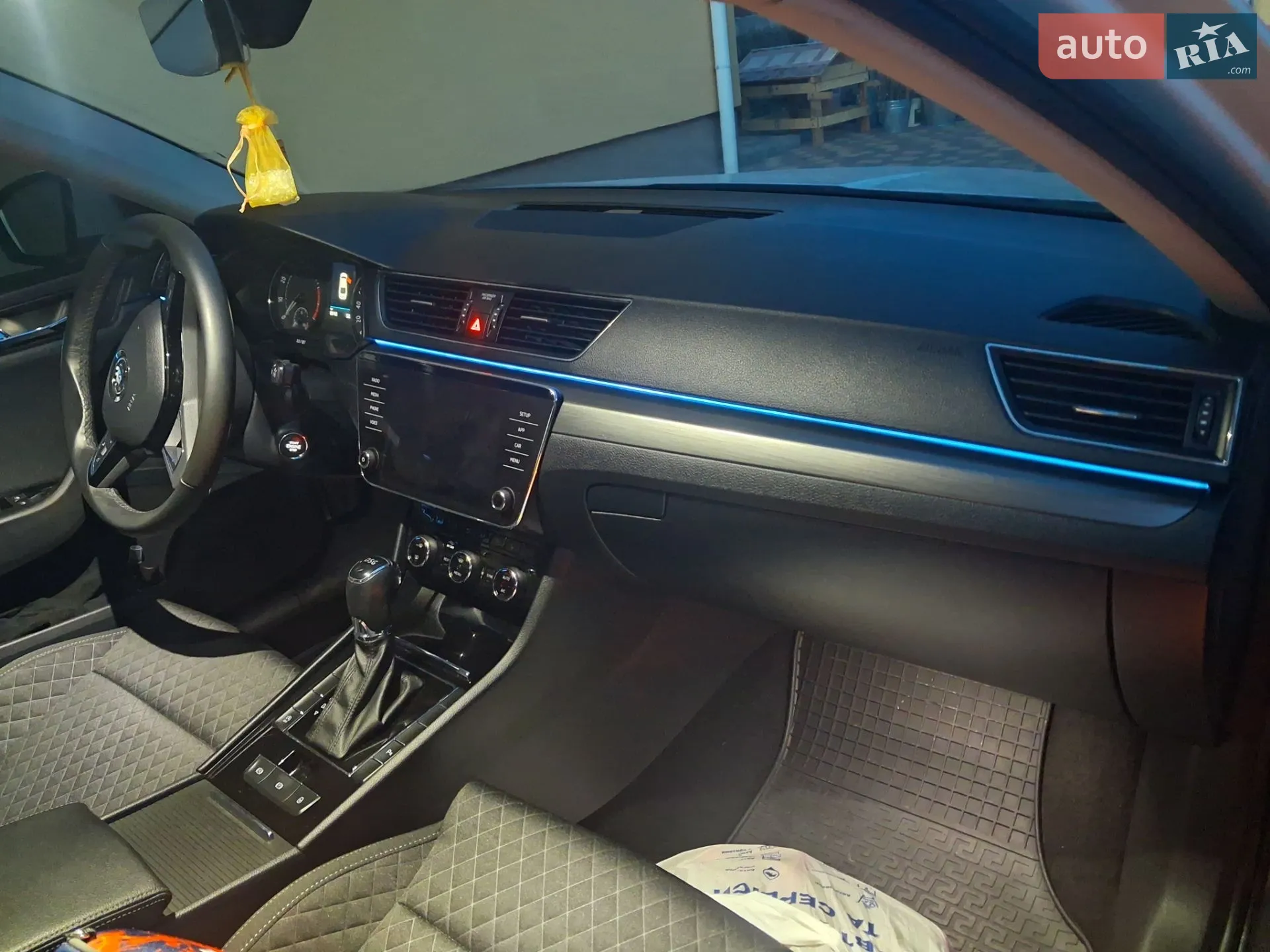 2019 Skoda Superb - мініатюра 128