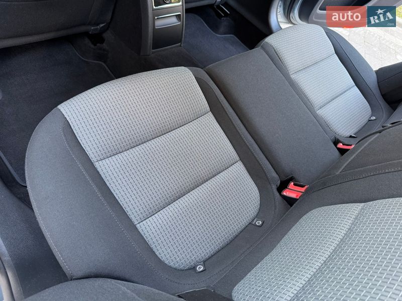 Универсал Skoda Superb 2012 в Дрогобыче