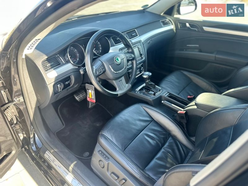 Универсал Skoda Superb 2010 в Луцке