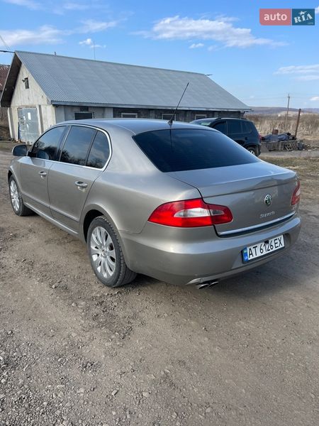 Лифтбек Skoda Superb 2008 в Рогатине