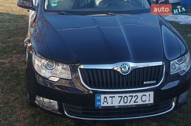 Универсал Skoda Superb 2012 в Снятине