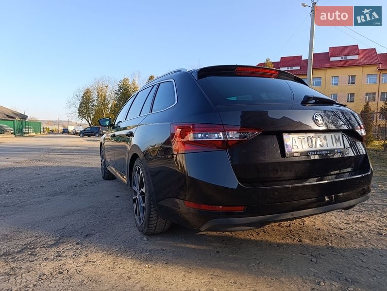 Універсал Skoda Superb 2016 в Отинії