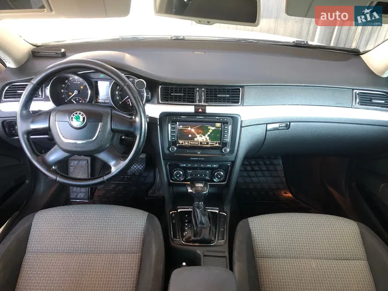 Skoda Superb 2011 VIN TMBJF73T5B9056547 фото оголошення 3 з 69