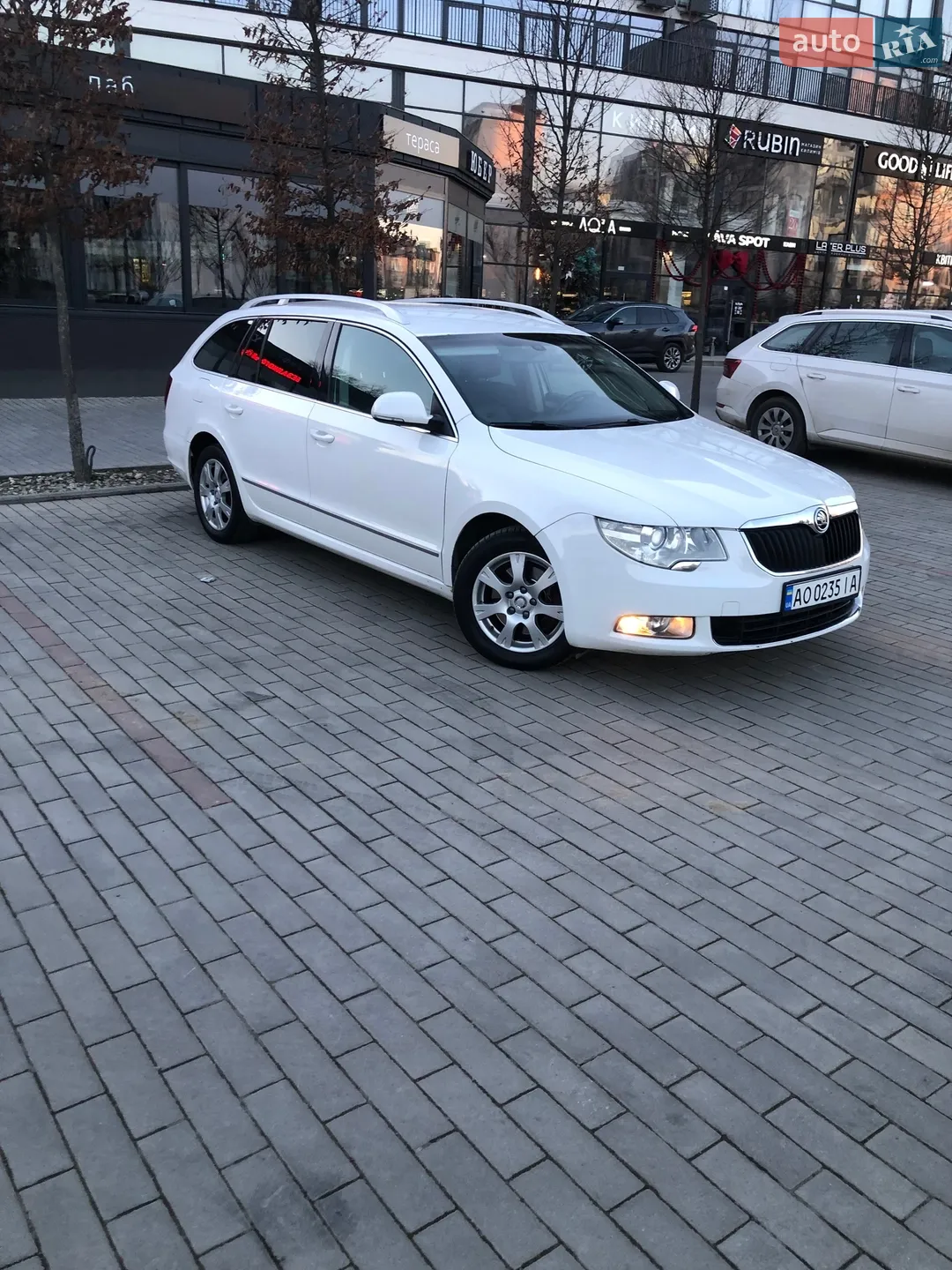 2011 Skoda Superb - мініатюра 38