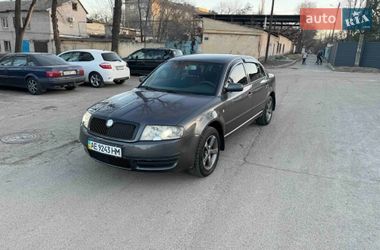 Лифтбек Skoda Superb 2003 в Днепре