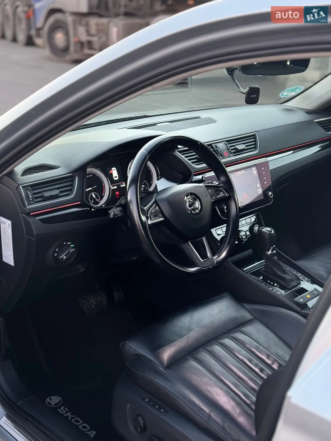 2019 Skoda Superb - мініатюра 55